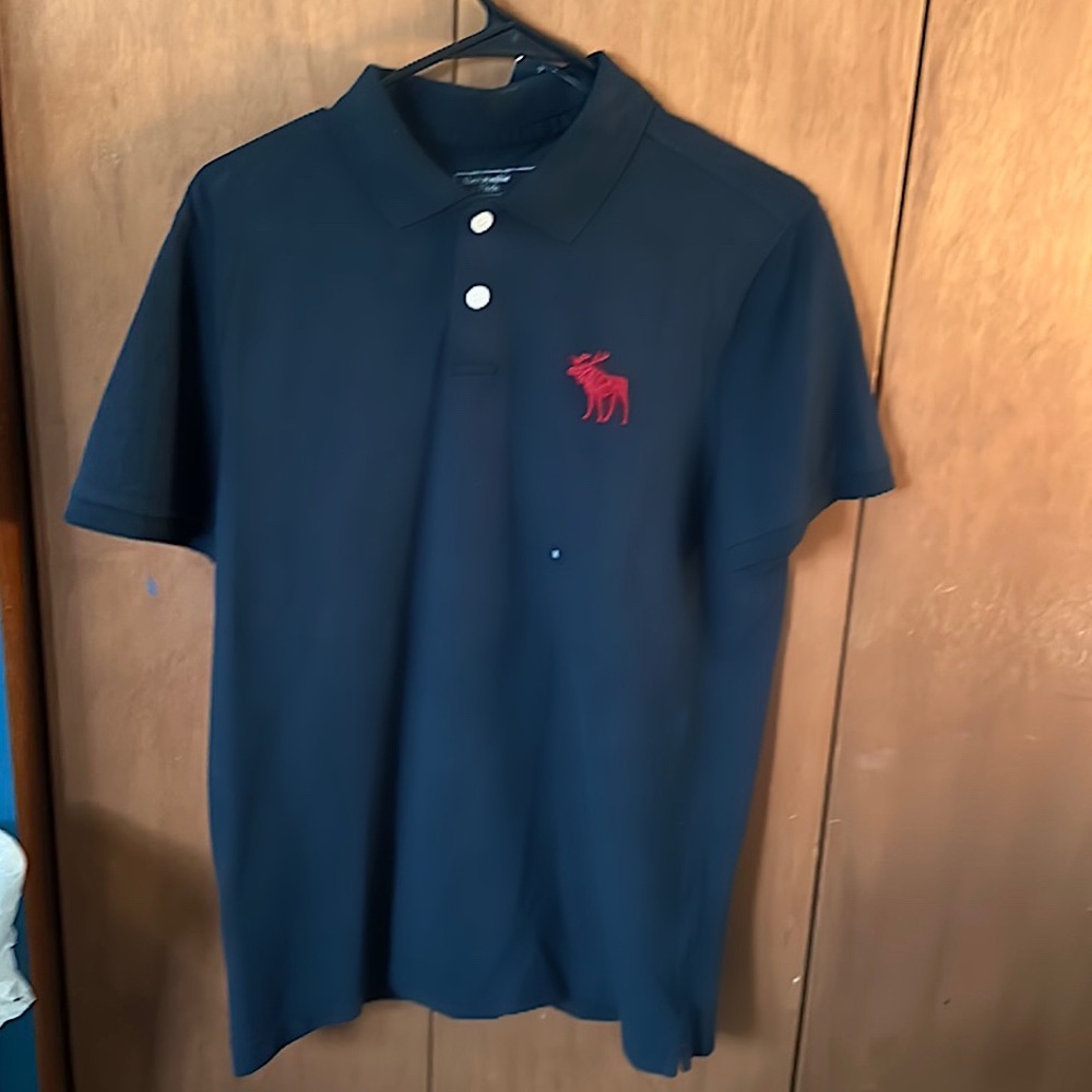 Brand New with Tags - Abercrombie & Fitch - Men’s Polo - Size M - Navy